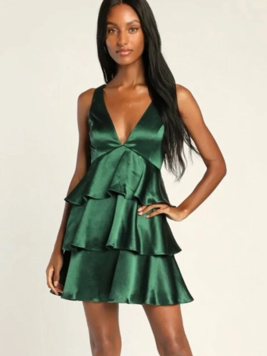 Lulus Dresses & Skirts - NEW Lulus Green Tiered Mini Dress Satin Sleeveless Holiday Cocktail Small S NWT